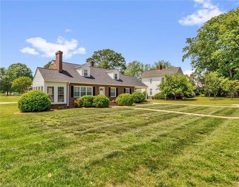 Homes For Sale - 318 S Fayetteville Street<br/> Randolph County, Liberty, NC 27298