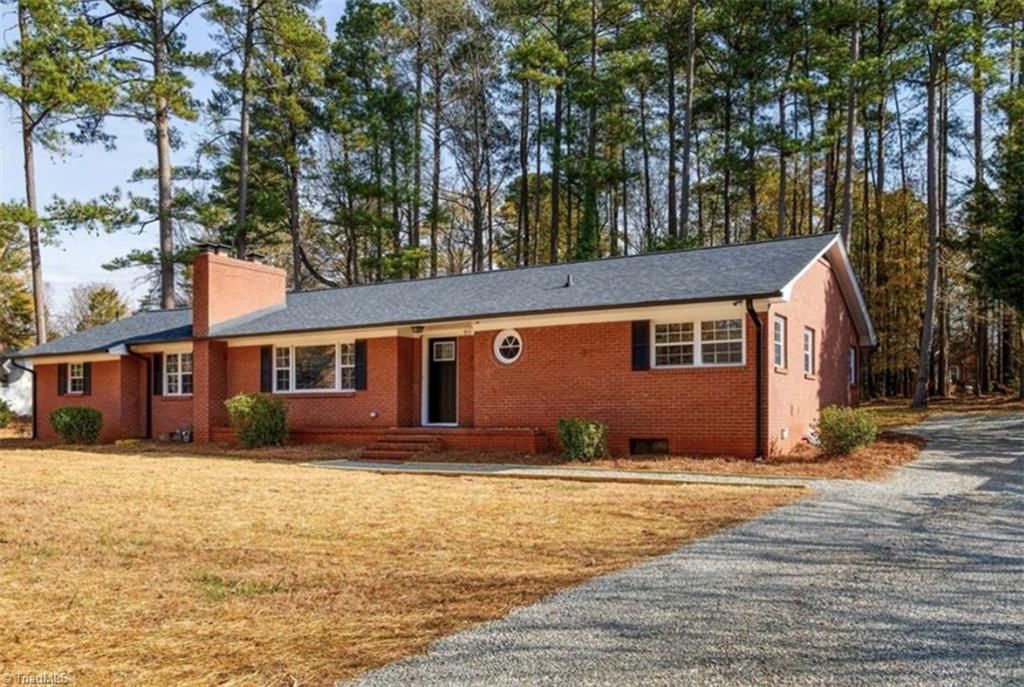 Photo of 915 Fairview Drive, Lexington, NC 27292 (MLS # 1213390)