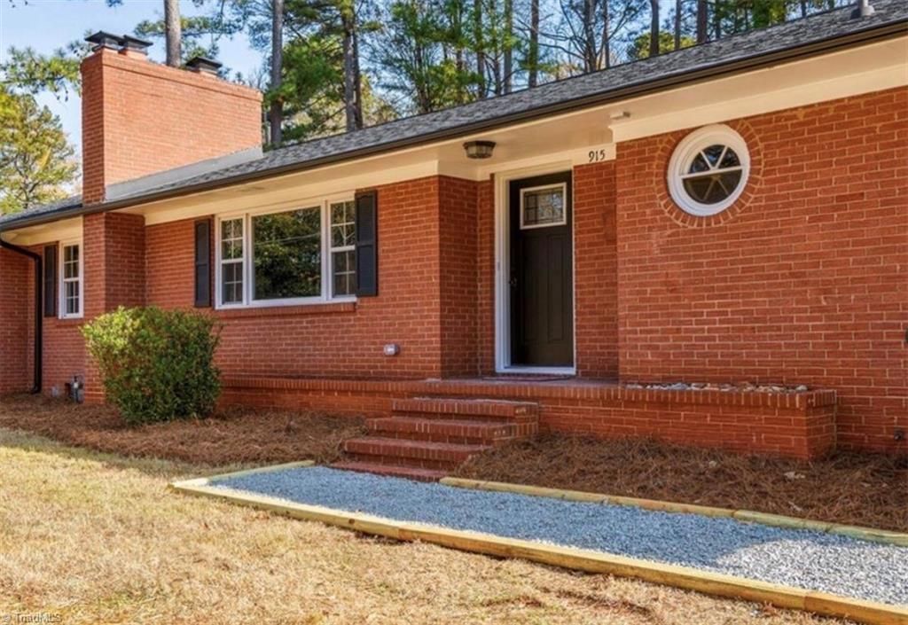 Photo of 915 Fairview Drive, Lexington, NC 27292 (MLS # 1213390)