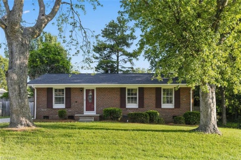 Homes For Sale - 2110 Kylemore Drive<br/> Greensboro, NC 27406