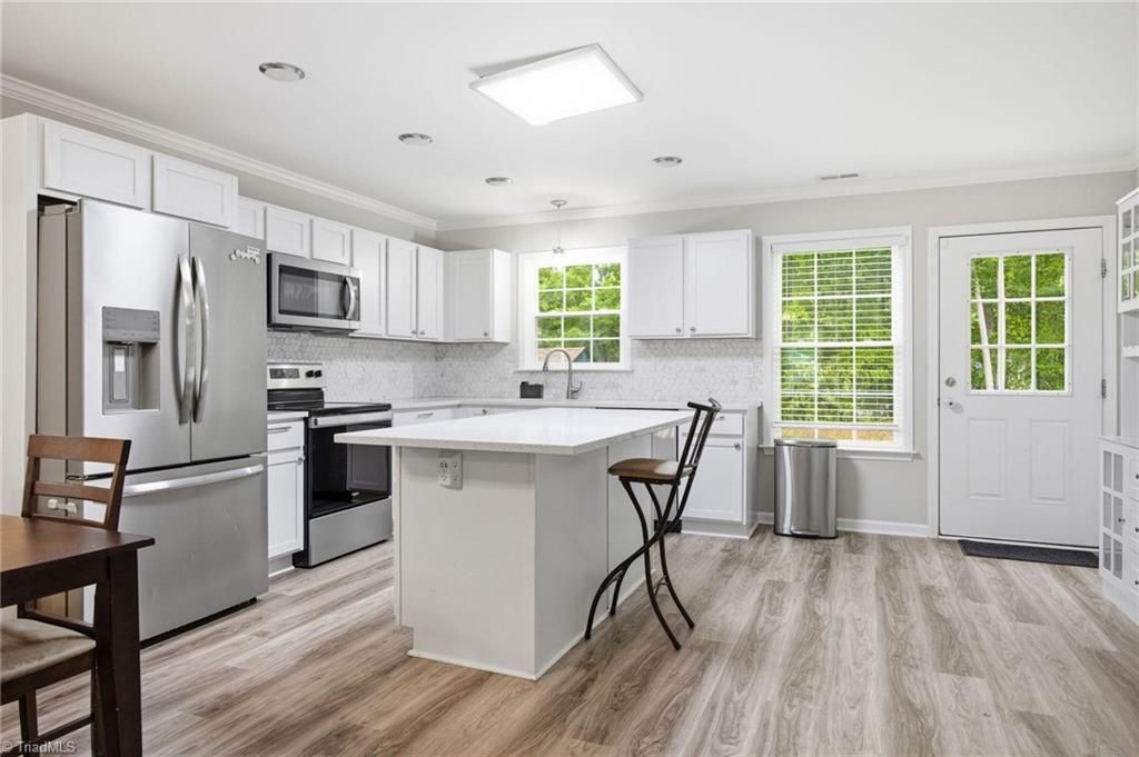 Photo of 2948 Lashmit Drive, Winston-Salem, NC 27103 (MLS # 1219165)