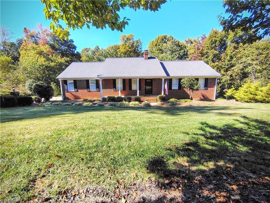 638 GRACELAND DR, ASHEBORO, NC 27205 - Image f56dfc09c1fd86d9a4a576b4e1e9f930/528037066