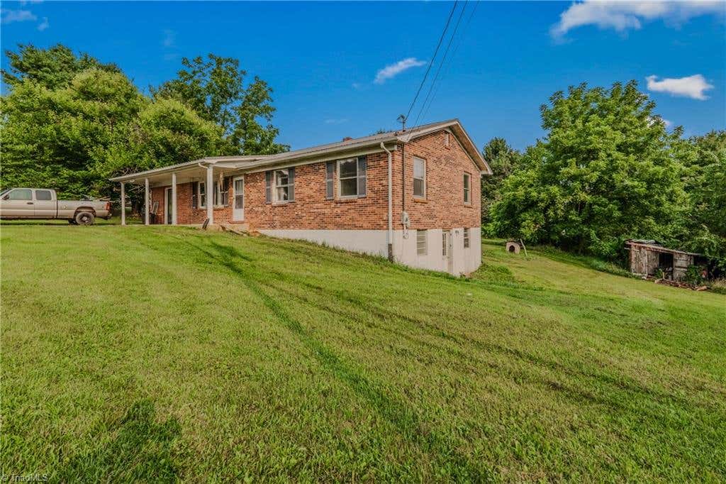 Photo of 1900 Coon Ridge Road, Hillsville, VA 24343 (MLS # 1229307)