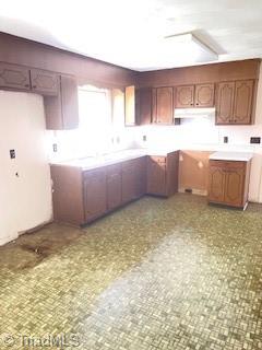 258 Badgett Avenue, Mount Airy, North Carolina image 2