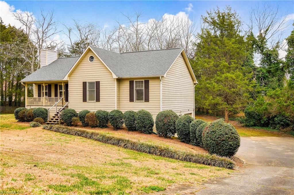 Photo of 4809 Barkas Drive, Winston-Salem, NC 27106 (MLS # 1206816)