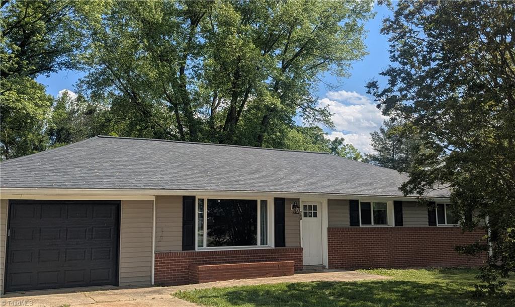 768 Mcbride Road, Mount Airy, North Carolina image 2