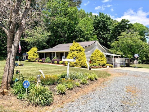 Homes For Sale - 1920 Angell Road<br/> Mocksville, NC 27028