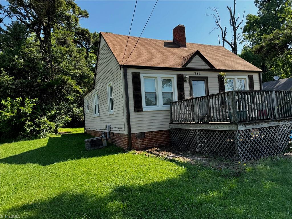 312 Robbins Street
