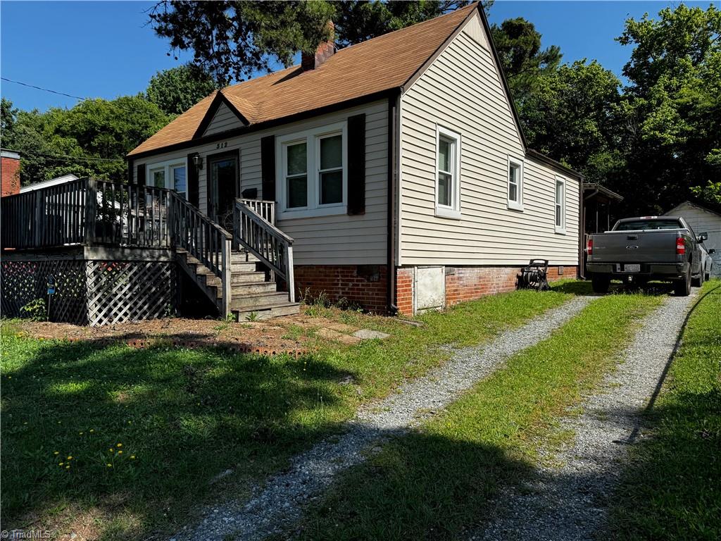 312 Robbins Street