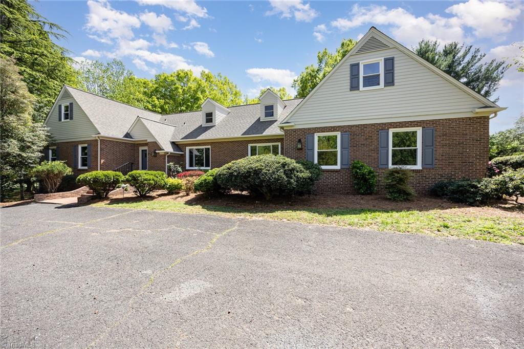 206 Oakdale Circle, King, North Carolina image 2