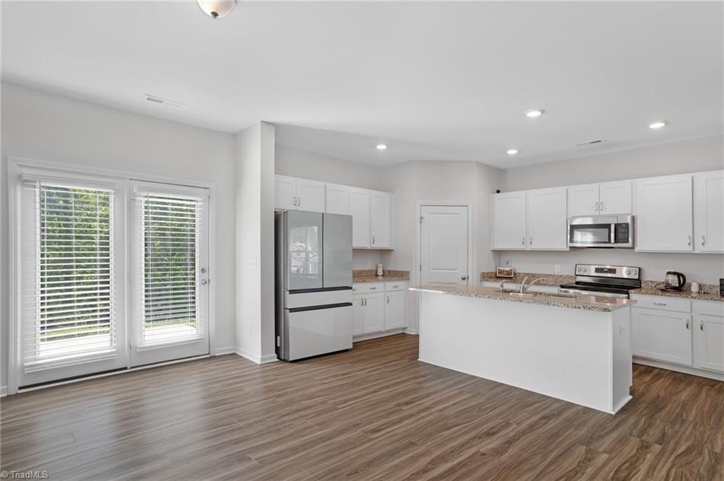 3710 Streamside Drive, Thomasville, North Carolina image 11