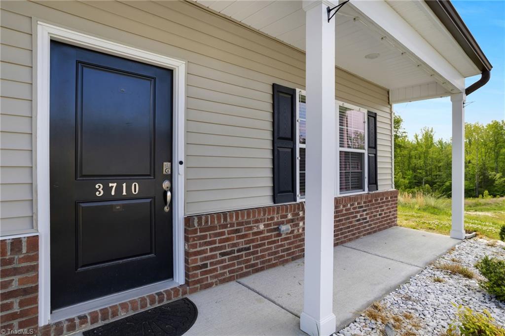 3710 Streamside Drive, Thomasville, North Carolina image 2