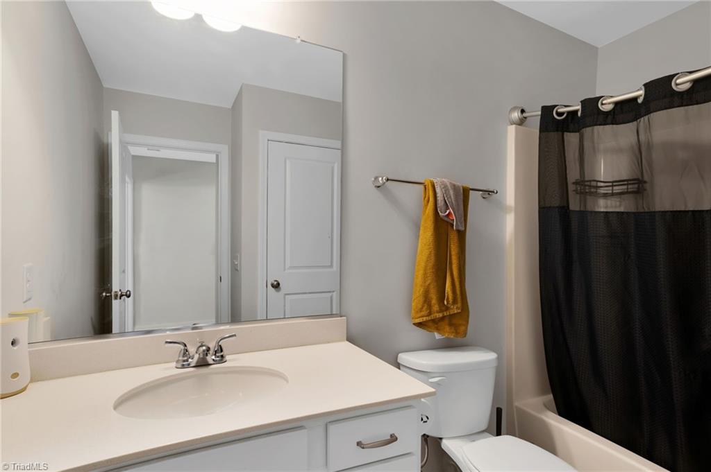 3710 Streamside Drive, Thomasville, North Carolina image 24