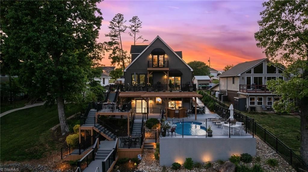 Photo of 819 Hickory Point Drive, Lexington, NC 27292 (MLS # 1217821)