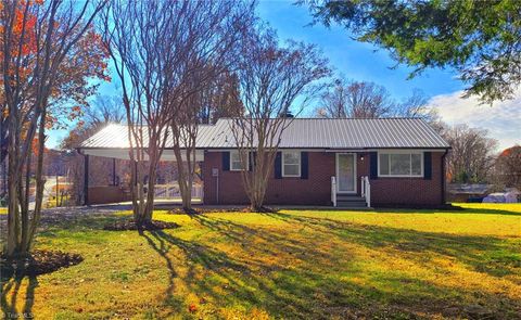 434 Oak Summit Road Winston-Salem NC 27105