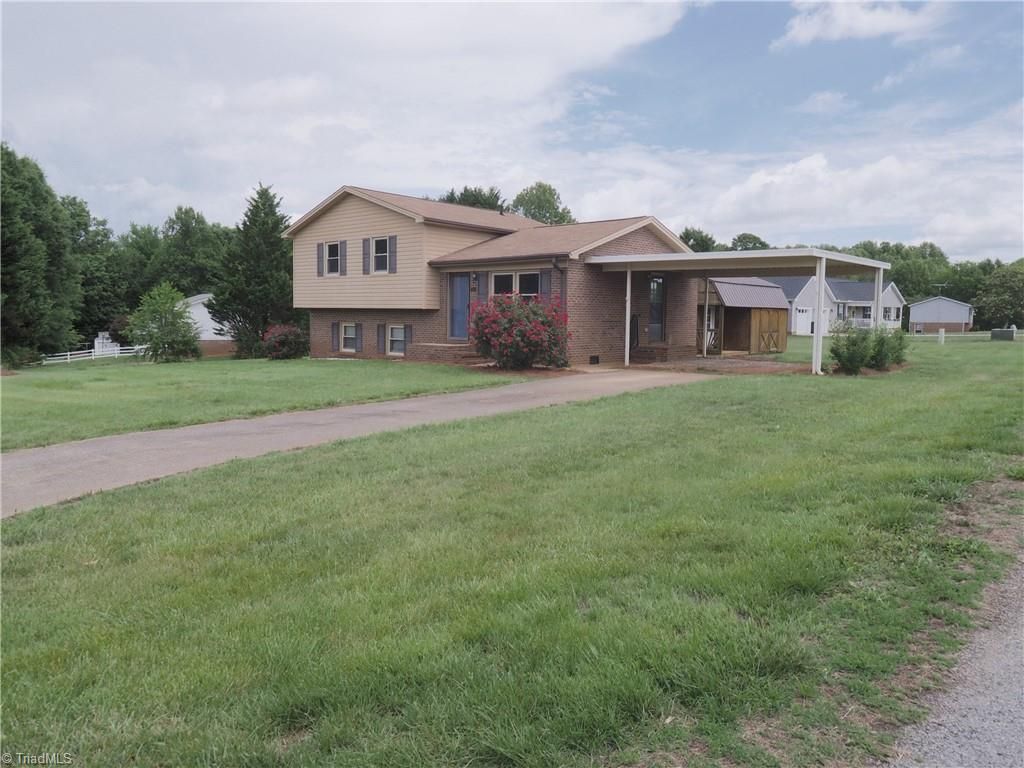 Photo of 110 Robert Drive, State Road, NC 28676 (MLS # 1222406)