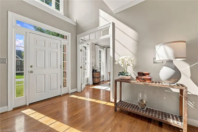706 Chestnut Hill Court, photo 4 of 50