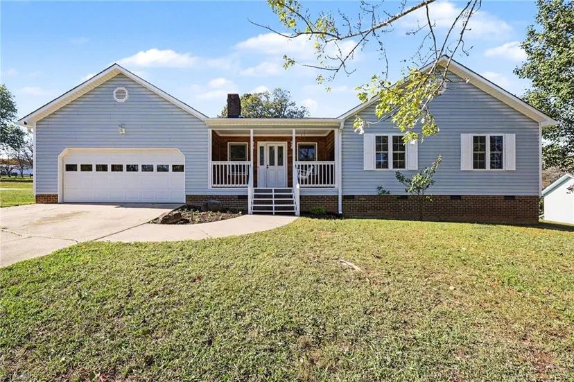 3936 Evergreen Drive, photo 1 of 29