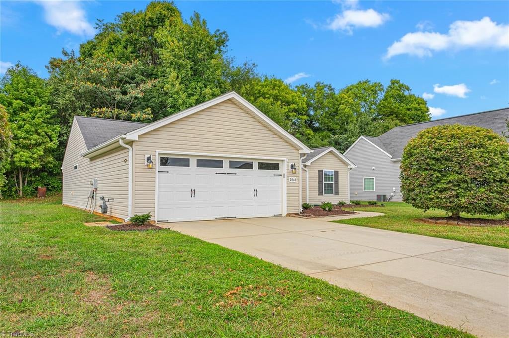 Photo of 2848 Barksdale Drive, Haw River, NC 27258 (MLS # 1237550)