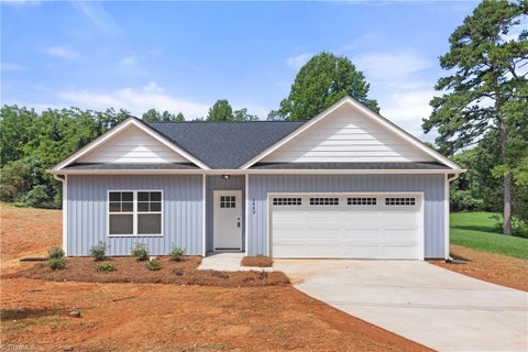 Homes For Sale - 1643 Ralee Drive<br/> Winston-Salem, NC 27127