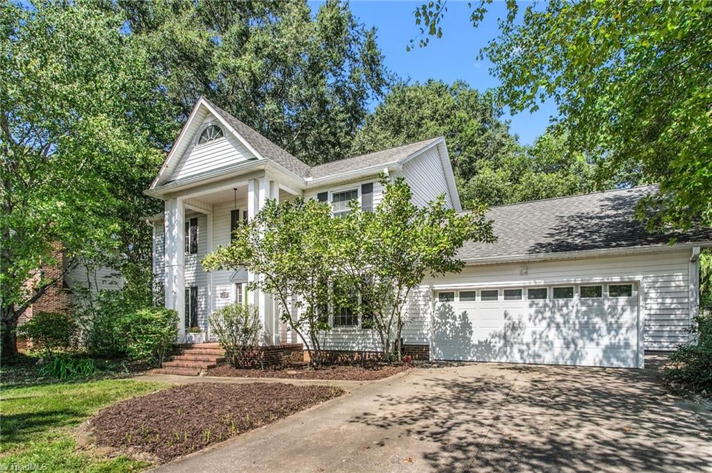 Photo of 2125 Crosby Drive, Burlington, NC 27215 (MLS # 1236690)