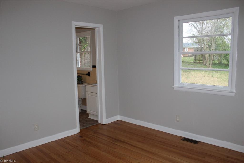 Photo 11 of 14 of 2202 Woodberry Drive house