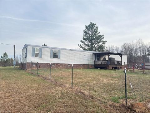 Mobile Home For Sale - 1804 Mulberry Academy Street<br/> Franklinville, NC 27248