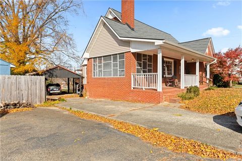 A home in Mount Airy