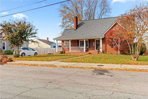 A home in Mount Airy