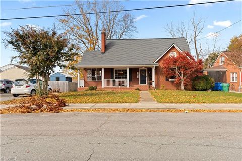 A home in Mount Airy