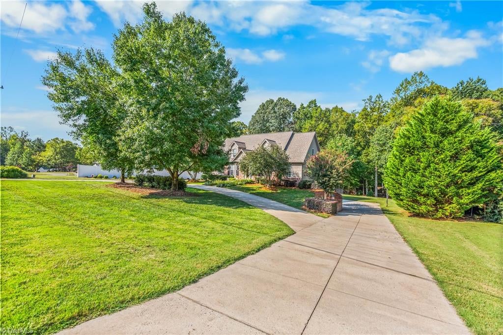 9285 Center Grove Church Road