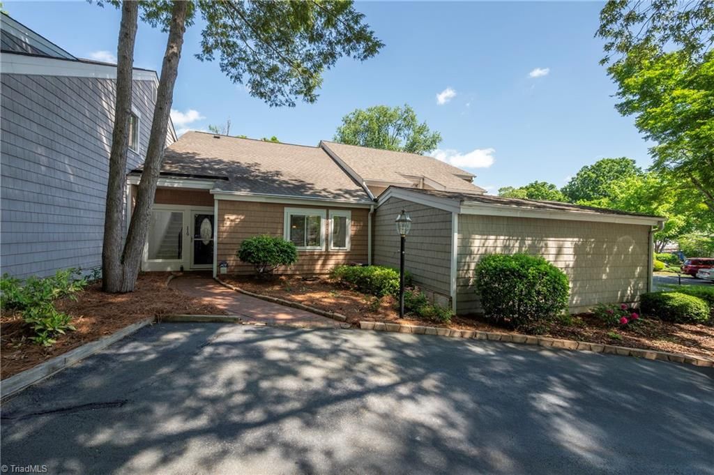 Photo of 119 Golfview Drive, Bermuda Run, NC 27006 (MLS # 1217754)