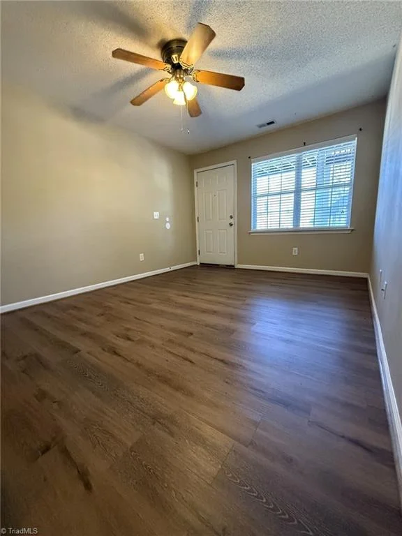 1008 Westbrook Court, photo 2 of 10