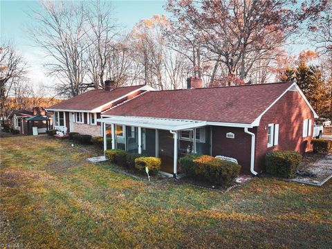 A home in Mount Airy