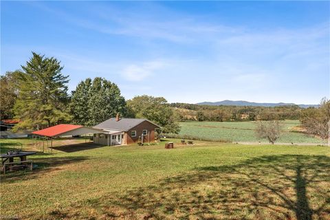 A home in Mount Airy