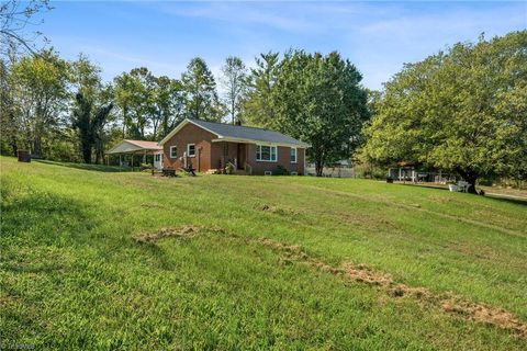 A home in Mount Airy