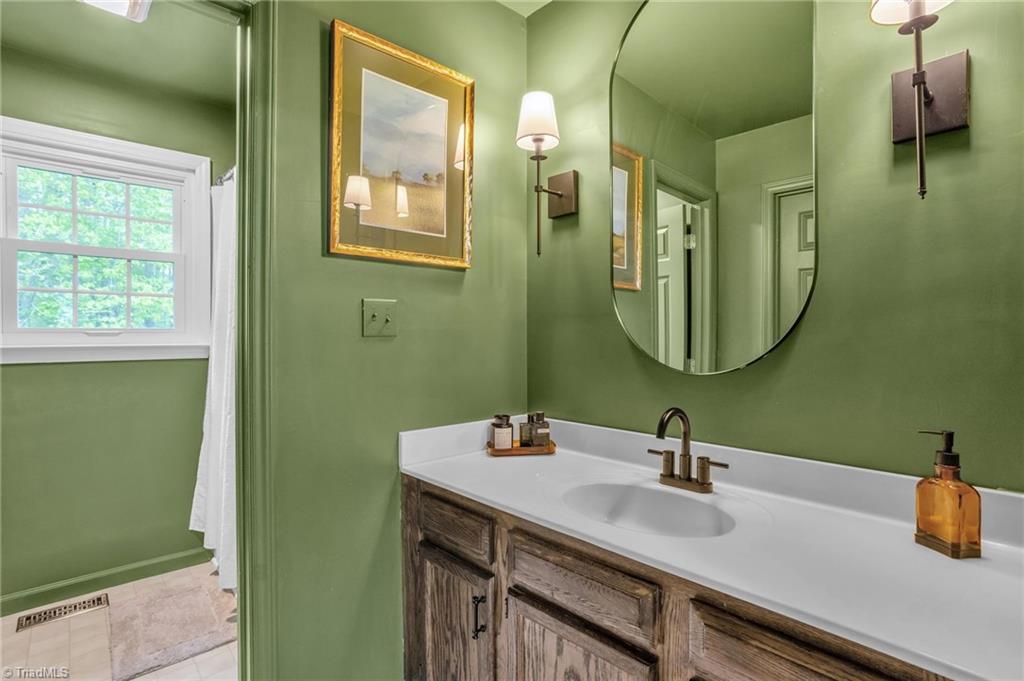 4801 Shady Pine Drive, Greensboro, North Carolina image 19