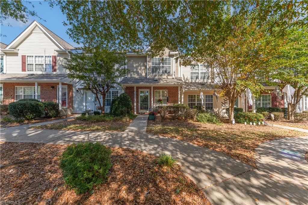 Greensboro, North Carolina 27410, United States, 2 Bedrooms Bedrooms, ,3 BathroomsBathrooms,Residential,Active,233570