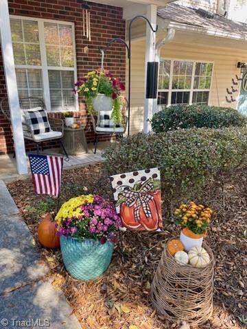 Greensboro, North Carolina 27410, United States, 2 Bedrooms Bedrooms, ,3 BathroomsBathrooms,Residential,Active,233570