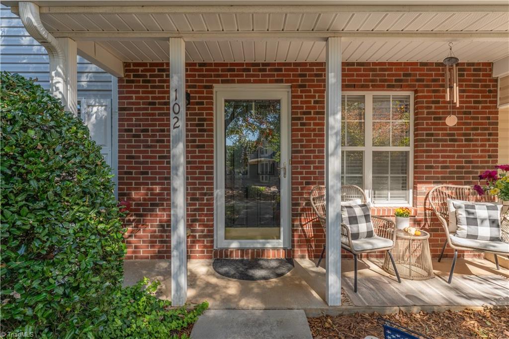 Greensboro, North Carolina 27410, United States, 2 Bedrooms Bedrooms, ,3 BathroomsBathrooms,Residential,Active,233570