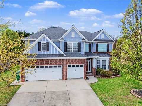 Homes For Sale - 2304 Rockland Circle<br/> High Point, NC 27265