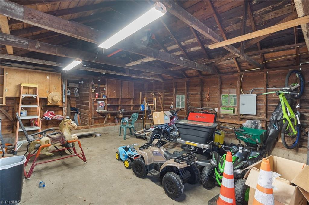 Winston-Salem, North Carolina 27127, United States, 2 Bedrooms Bedrooms, ,2 BathroomsBathrooms,Residential,Pending,136096