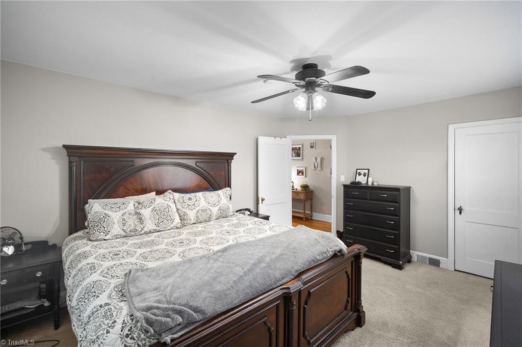 Winston-Salem, North Carolina 27127, United States, 2 Bedrooms Bedrooms, ,2 BathroomsBathrooms,Residential,Pending,136096