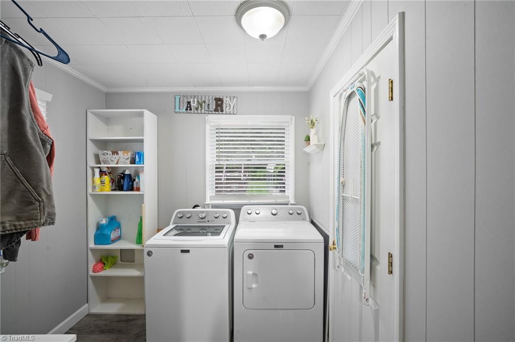 Winston-Salem, North Carolina 27127, United States, 2 Bedrooms Bedrooms, ,2 BathroomsBathrooms,Residential,Pending,136096