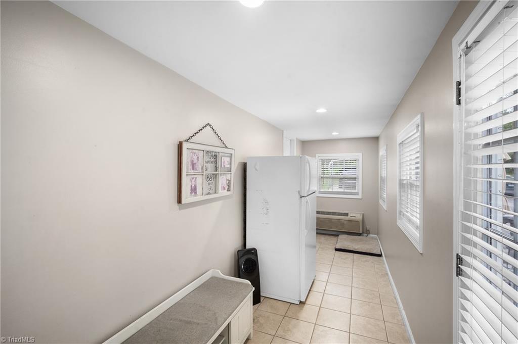 Winston-Salem, North Carolina 27127, United States, 2 Bedrooms Bedrooms, ,2 BathroomsBathrooms,Residential,Pending,136096