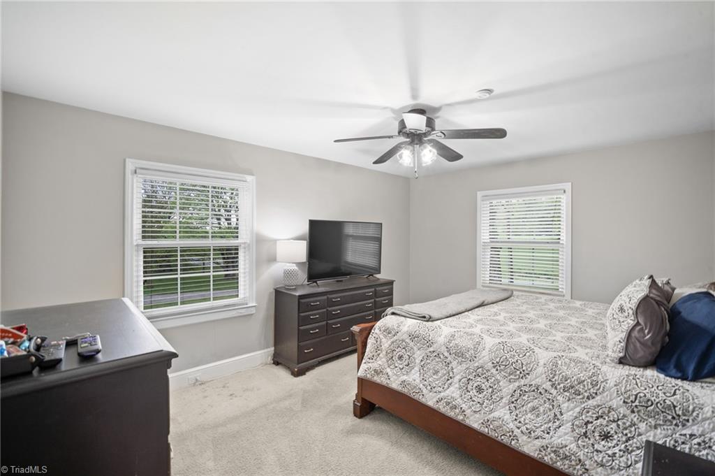 Winston-Salem, North Carolina 27127, United States, 2 Bedrooms Bedrooms, ,2 BathroomsBathrooms,Residential,Pending,136096