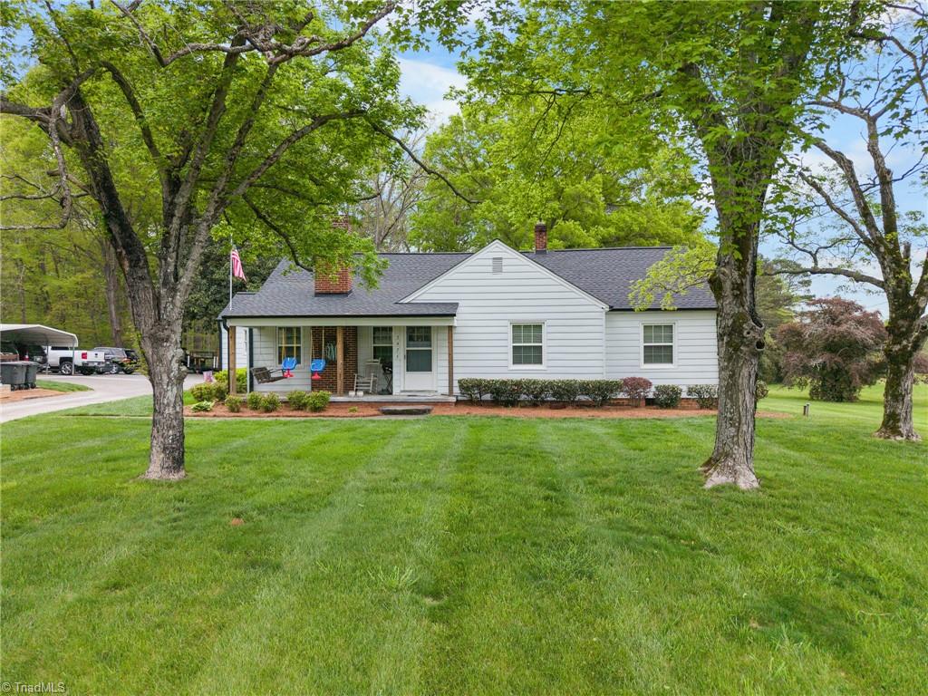 Winston-Salem, North Carolina 27127, United States, 2 Bedrooms Bedrooms, ,2 BathroomsBathrooms,Residential,Pending,136096