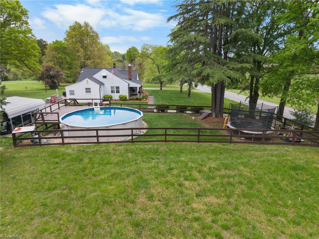 Winston-Salem, North Carolina 27127, United States, 2 Bedrooms Bedrooms, ,2 BathroomsBathrooms,Residential,Pending,136096