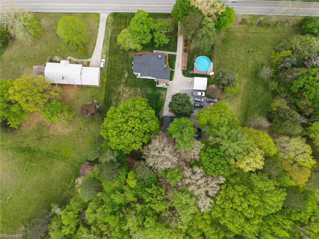 Winston-Salem, North Carolina 27127, United States, 2 Bedrooms Bedrooms, ,2 BathroomsBathrooms,Residential,Pending,136096