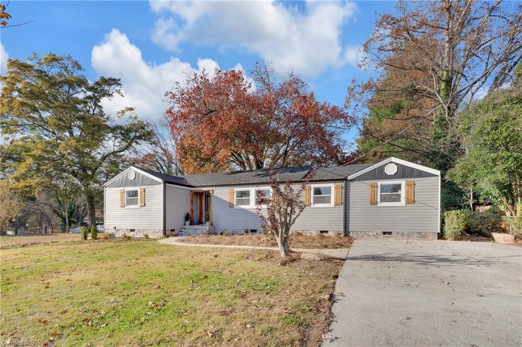Photo of 1110 Rosemont Drive, Reidsville, NC 27320 (MLS # 1203029)